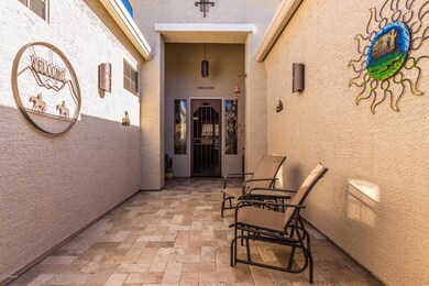 0004-Private courtyard