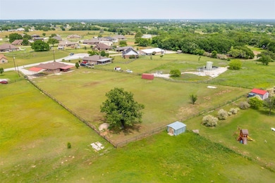 210 E Arbor Ct, Springtown, TX 76082 - photo 6