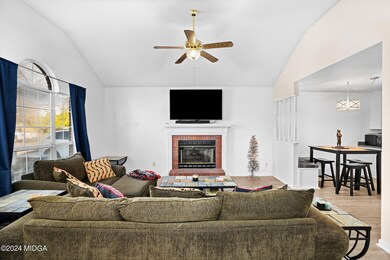 231118_90_Westcliff_Cir_WR_0078-1