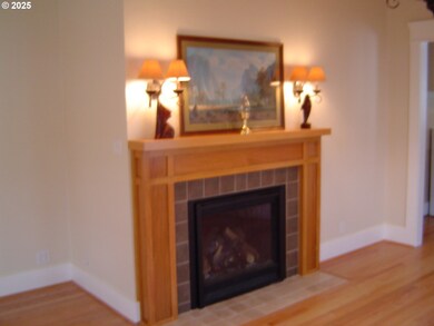 375 W 17th Ave, Eugene, OR 97401 - photo 5