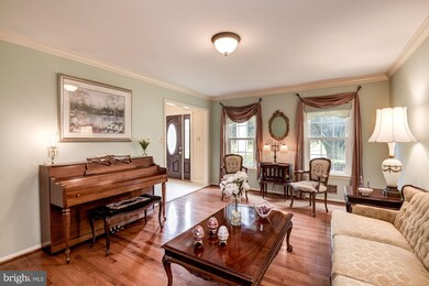 11225 Freas Dr, North Potomac, MD 20878 - photo 5