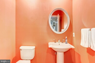 2302 Lake Forest Dr, Upper Marlboro, MD 20774 - photo 6