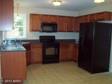 802 Moorefield Dr, Ruther Glen, VA 22546 - photo 7