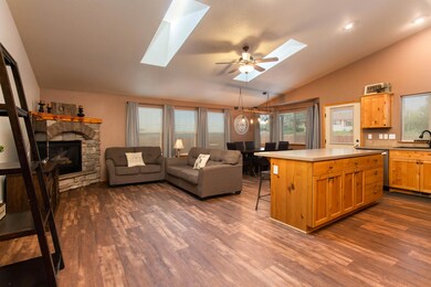 20714 Tango Creek (3 of 28)