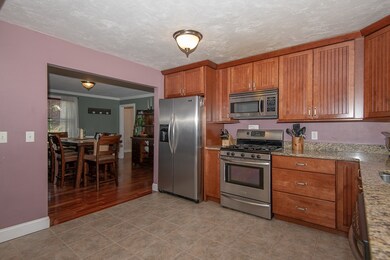25 Trahan Ave, Worcester, MA 01604 - photo 5