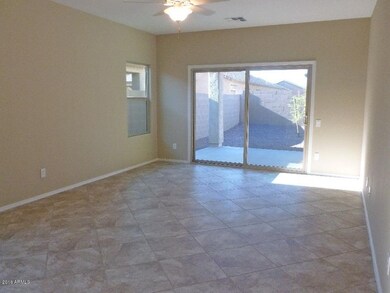 Sebring10904+fam+room+2