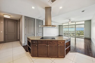 9870 Gaylord Dr unit 726, Houston, TX 77024 - photo 6