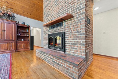 Beautiful hardwood floors throughout the Great Roo