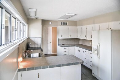 3300 S Donnybrook Ave, Tyler, TX 75701 - photo 4