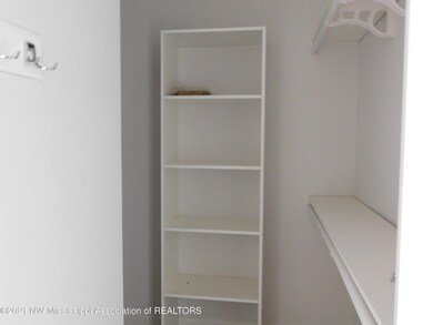 Lot19closet1