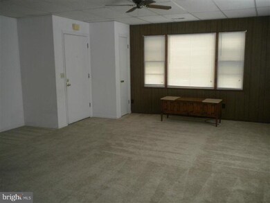 20210 Point Lookout Rd unit 5, Great Mills, MD 20634 - photo 2