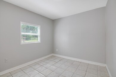 150 Hohldale St unit D, Houston, TX 77022 - photo 5