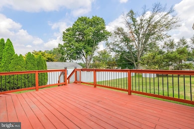 1805 Wayne Dr, Norristown, PA 19403 - photo 2