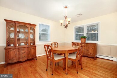 906 Lee Ave, Sykesville, MD 21784 - photo 7