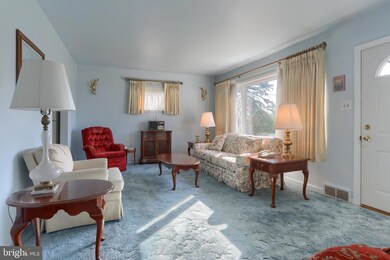 6040 Huntingdon Cir, Harrisburg, PA 17111 - photo 3