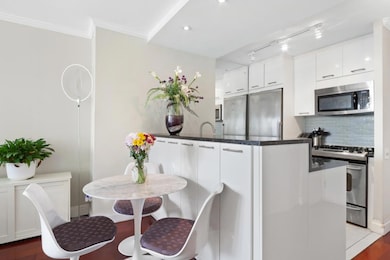 The Strand unit 38B, New York, NY 10036 - photo 2