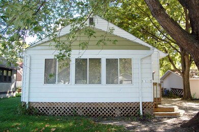 515 E 27th