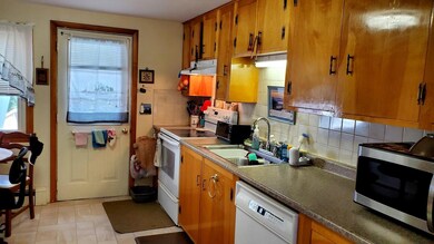 291 Central Ave, East Falmouth, MA 02536 - photo 6