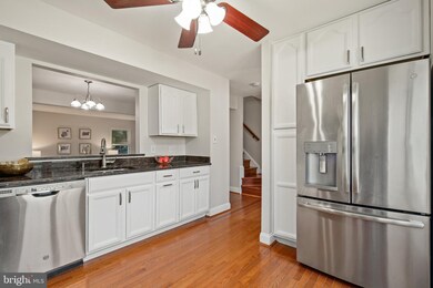 11703 Summer Oak Dr, Germantown, MD 20874 - photo 5