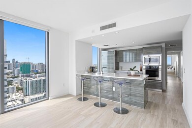 Icon Bay unit 3508, Miami, FL 33137 - photo 6