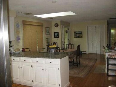 11 Barry Cir, Amherst, MA 01002 - photo 7