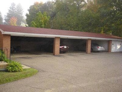 914 N Main St unit 5, North Canton, OH 44720 - photo 3