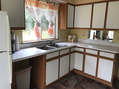 1838 Cambridge Dr, Carpentersville, IL 60110 - photo 5