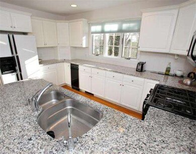 152 Worcester Ln, Waltham, MA 02451 - photo 6