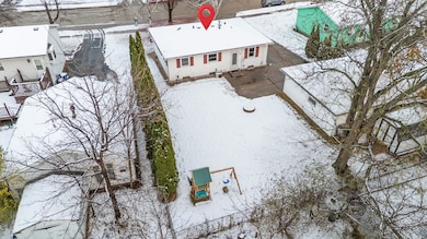 1045 Ardmore Trail, Oshkosh, WI 54904 - photo 6