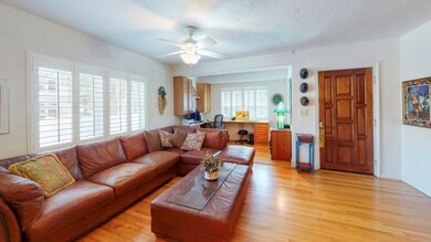 Large living area to accommodate large or small furnishing.