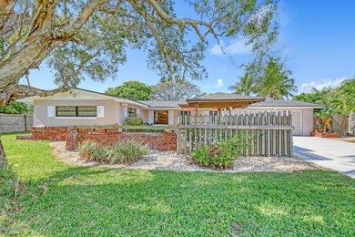 66 W Bay Dr Cocoa Beach FL-large-037-038