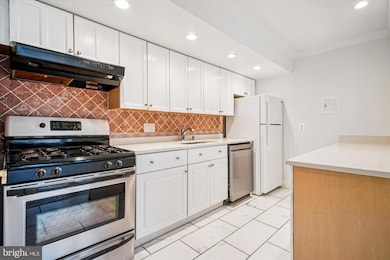 2903 Charing Cross Rd unit 11/1, Falls Church, VA 22042 - photo 7