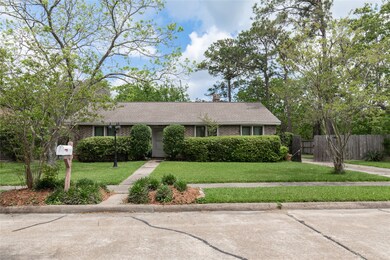 16503 Hibiscus Ln, Friendswood, TX 77546 - photo 2
