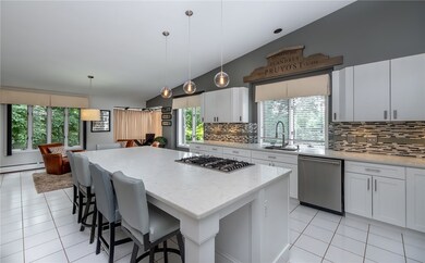 18 Heritage Dr, Lincoln, RI 02865 - photo 5