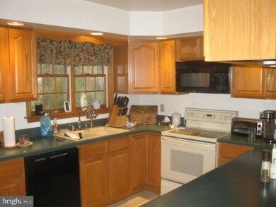 368 Beurys Rd, Ashland, PA 17921 - photo 4