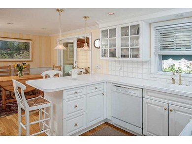 24 Deerfield Dr, Warwick, RI 02886 - photo 5