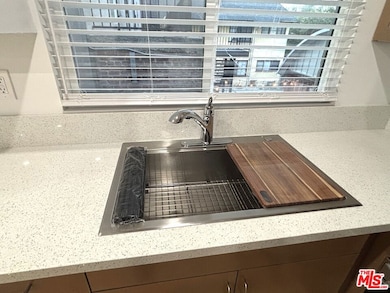 2115 Venice Blvd unit 1/2, Los Angeles, CA 90006 - photo 5