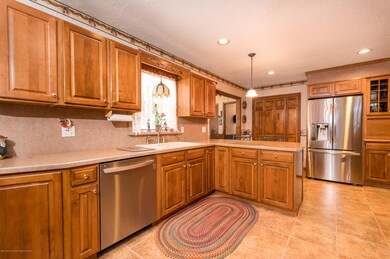 8 Lori Ln (5 of 29)