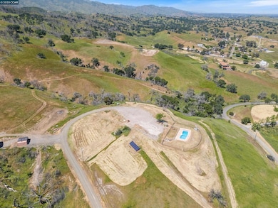 7771 W Ranch Ln, Vacaville, CA 95688 - photo 6