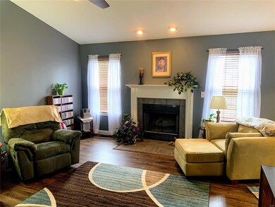 1912 Wellington Ln, Maryville, IL 62062 - photo 4