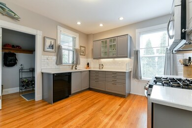 59 Congreve St unit 1, Roslindale, MA 02131 - photo 5