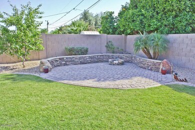 3611 E. Shaw Butte Firepit