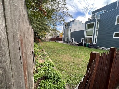 222 Hurley St unit 6, Cambridge, MA 02141 - photo 3