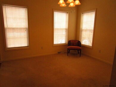 28 Rose Ln, Rensselaer, NY 12144 - photo 5