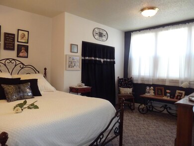 1002 2nd Ave NE, Jamestown, ND 58401 - photo 5