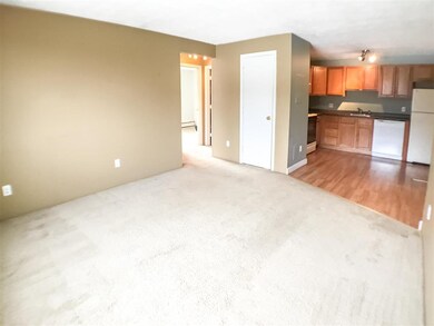 535 Calef Rd, Manchester, NH 03103 - photo 2