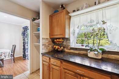 6818 Cipriano Rd, Lanham, MD 20706 - photo 7