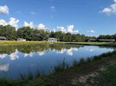 581 Patches Ln unit & 658, Tuscumbia, AL 35674 - photo 2