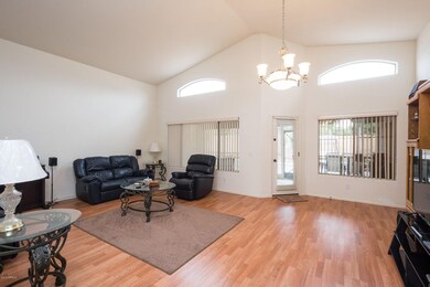 05- FORMAL LIVING TO DINING