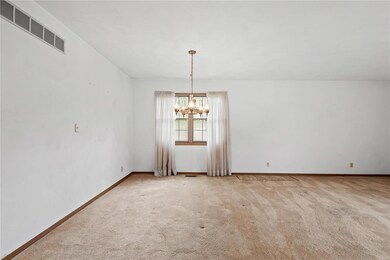 Main level dining area. 